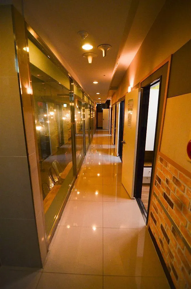 Kimchee Gangnam Guesthouse ソウル特別市 2*,  韓国